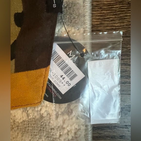 Mia Reid Winding River Equestrian Scarf - Picture 1 of 3